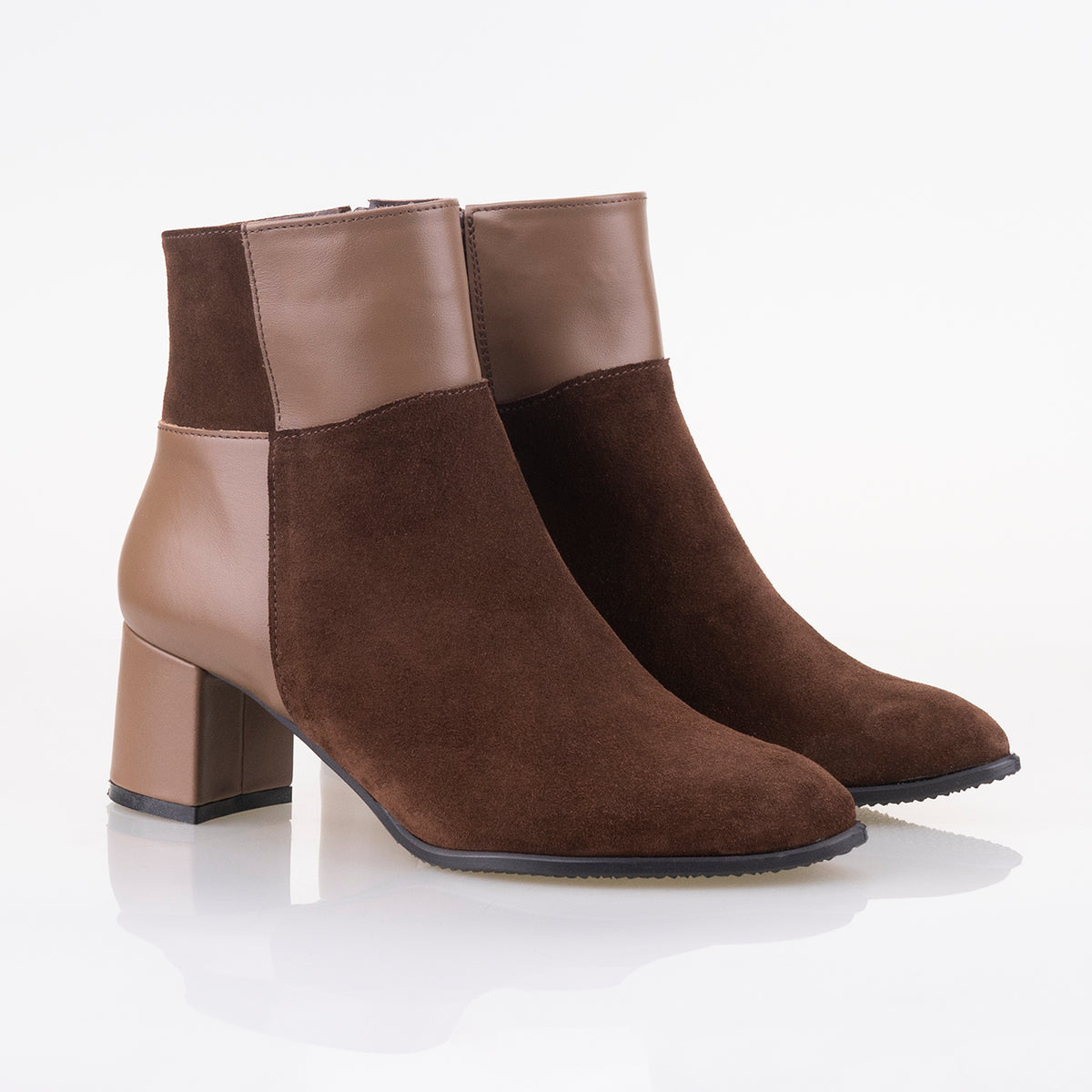 ЕЛЕГАНТНИ БОТИ SOFIA