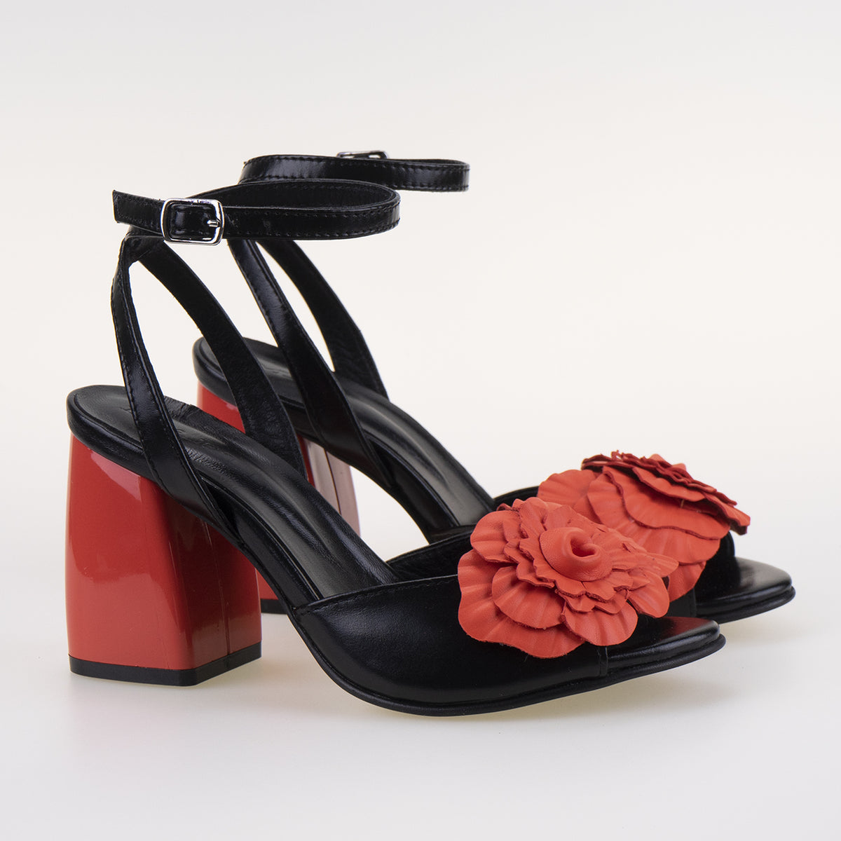 ДАМСКИ САНДАЛИ CORAL