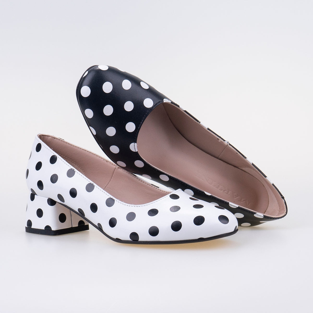 ЕЛЕГАНТНИ ОБУВКИ Mrs. MERY