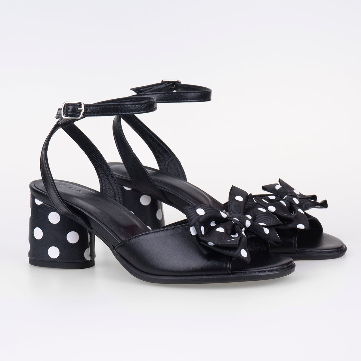 ДИЗАЙНЕРСКИ САНДАЛИ MINNIE