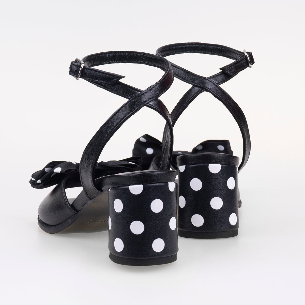 ДИЗАЙНЕРСКИ САНДАЛИ MINNIE