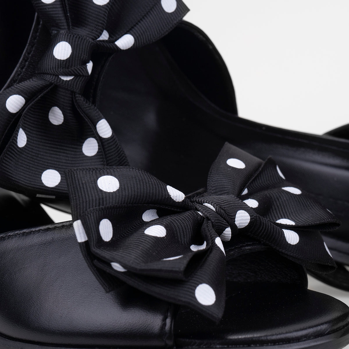 ДИЗАЙНЕРСКИ САНДАЛИ MINNIE