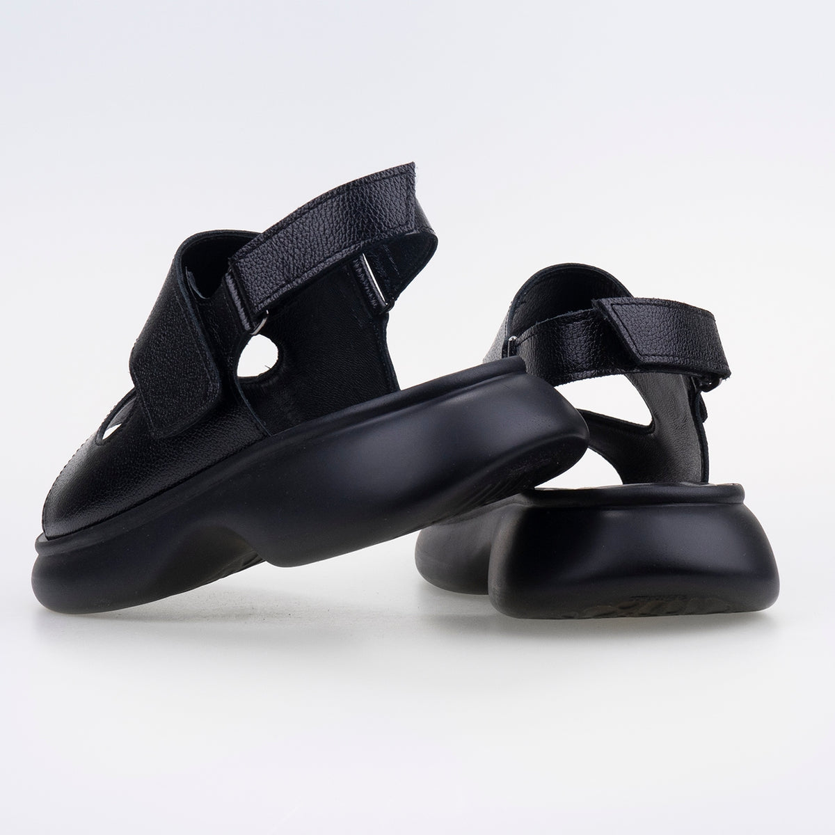 WOMEN'S SANDALS STINS