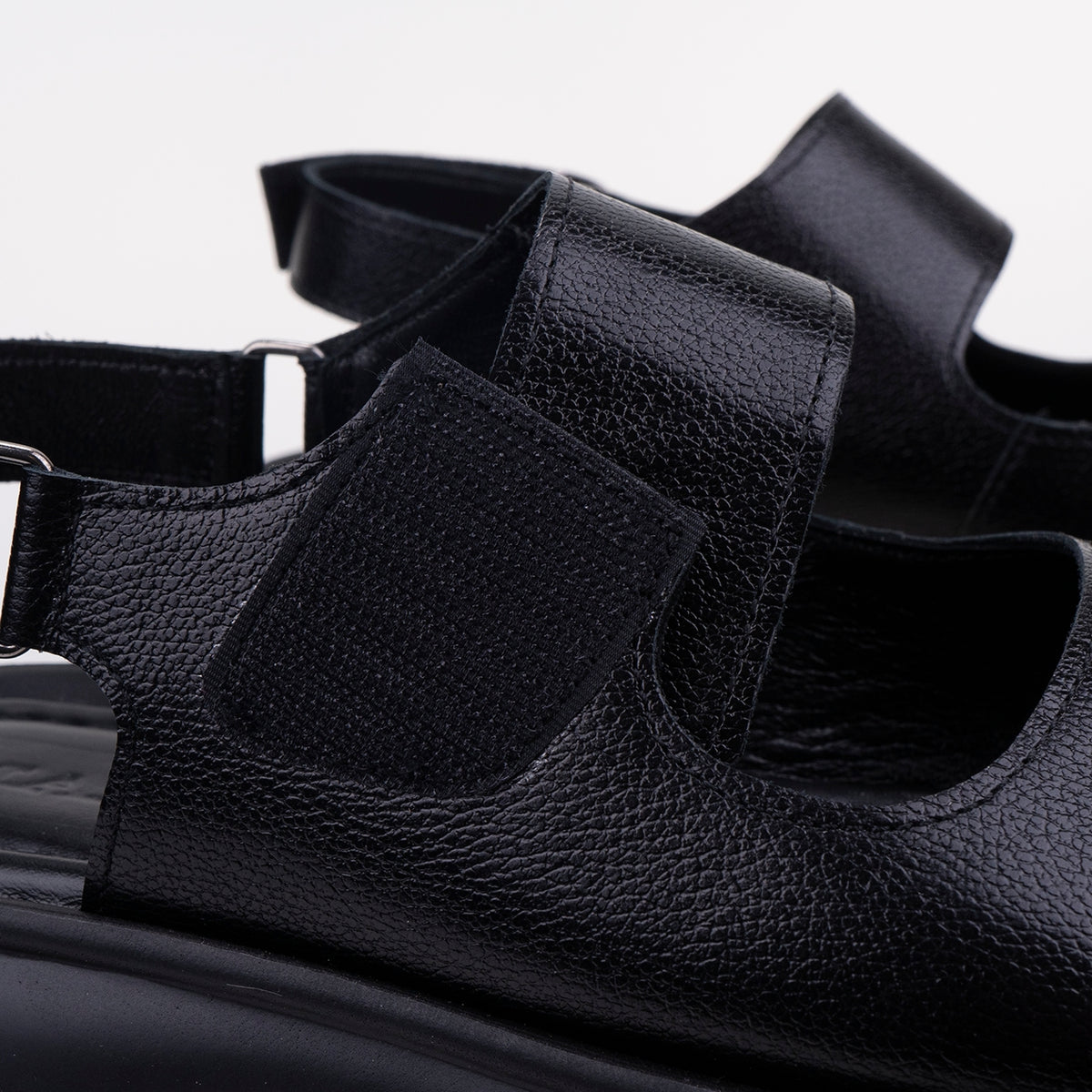 WOMEN'S SANDALS STINS