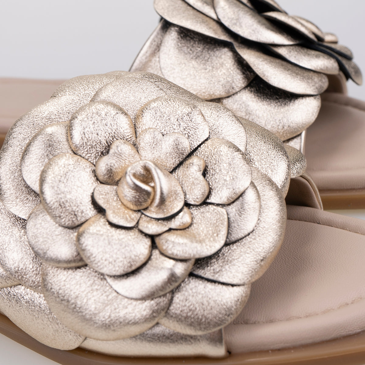 ДИЗАЙНЕРСКИ ЧЕХЛИ LIBA