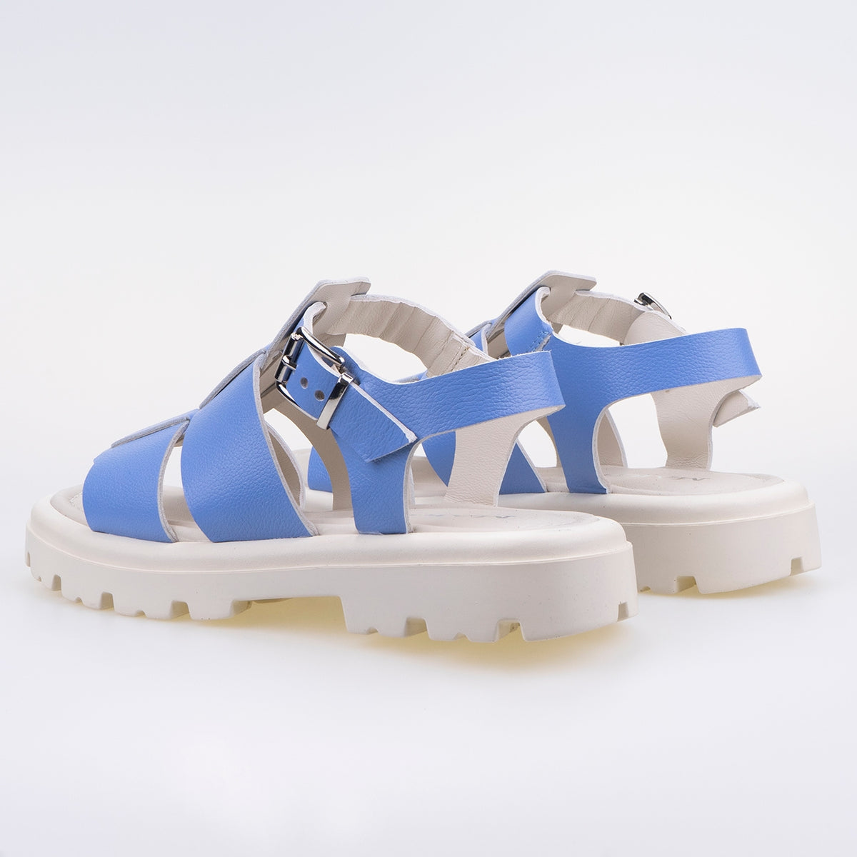 ДАМСКИ САНДАЛИ AMAHLE